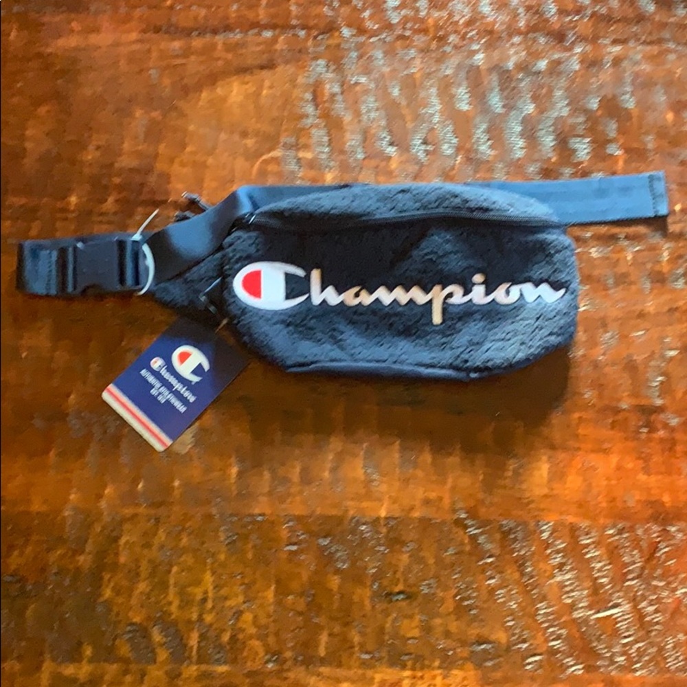 Champion Fanny Pack. BNWT